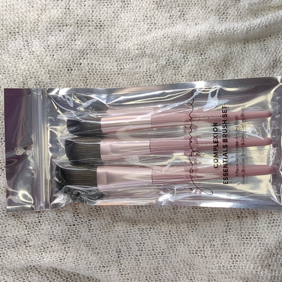 JAZMINE BEAUTY Complexion Brush Trio, Three Piece Brush Set - Picture 5 of 5